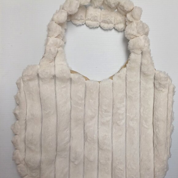 NWT Hobo Handbag Purse Shoulder Bag Faux Fur Fuzzy Soft Plush Handheld WHITE - Picture 2 of 8